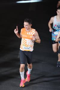 BIB: 20256, 407
                            <button type="button" onclick="openModal(22969344)" class="btn btn-primary btn-sm float-right btn-popup" data-toggle="modal" data-target=".modal-high-quality">
                        <i class="fas fa-shopping-cart"></i> Add to Cart
                    </button>
                                            <button type="button" onclick="isThisMe(22969344, true)" class="btn btn-success btn-sm float-right btn-popup btn-isme hidden" data-toggle="tooltip" data-placement="bottom" title="นี่คือรูปของคุณใช่ไหม คลิกที่นี่เพื่อเอาเข้าอัลบั้ม">
                        <i class="fas fa-plus"></i> Add to album
                    </button>
                    <button type="button" onclick="isThisMe(22969344, false)" class="btn btn-warning btn-sm float-right btn-popup btn-isnotme hidden">
                        <i class="fas fa-ban"></i> Remove from album
                    </button>